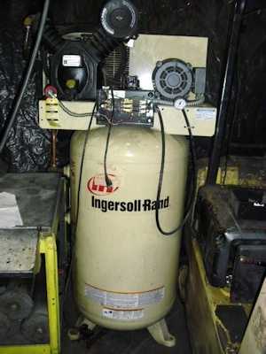 Compressors/  MODEL 2475 INGERSOLL AIR COMPRESSOR 