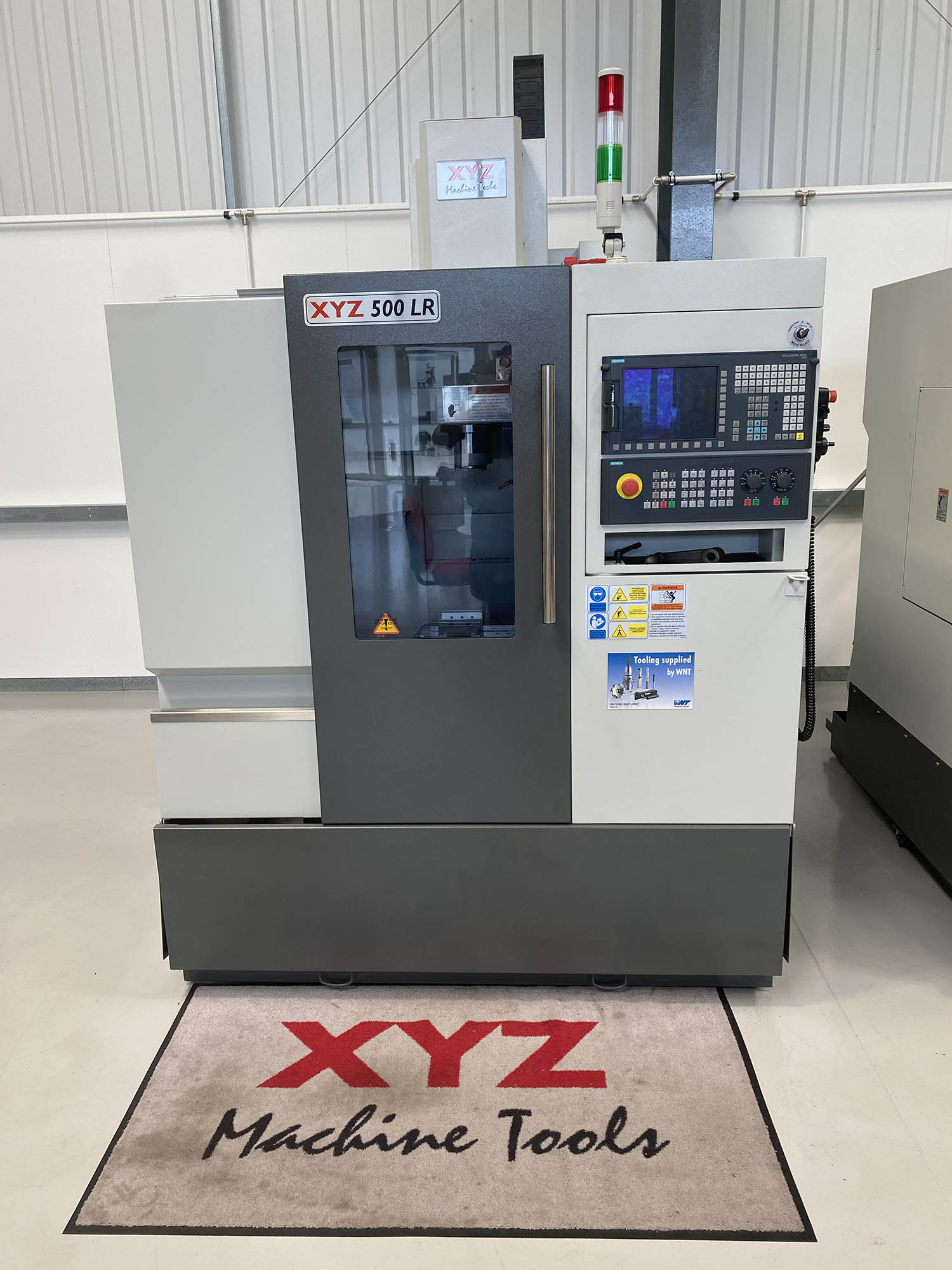 Vertical Machining Centres/XYZ 500 LR - EX Demo