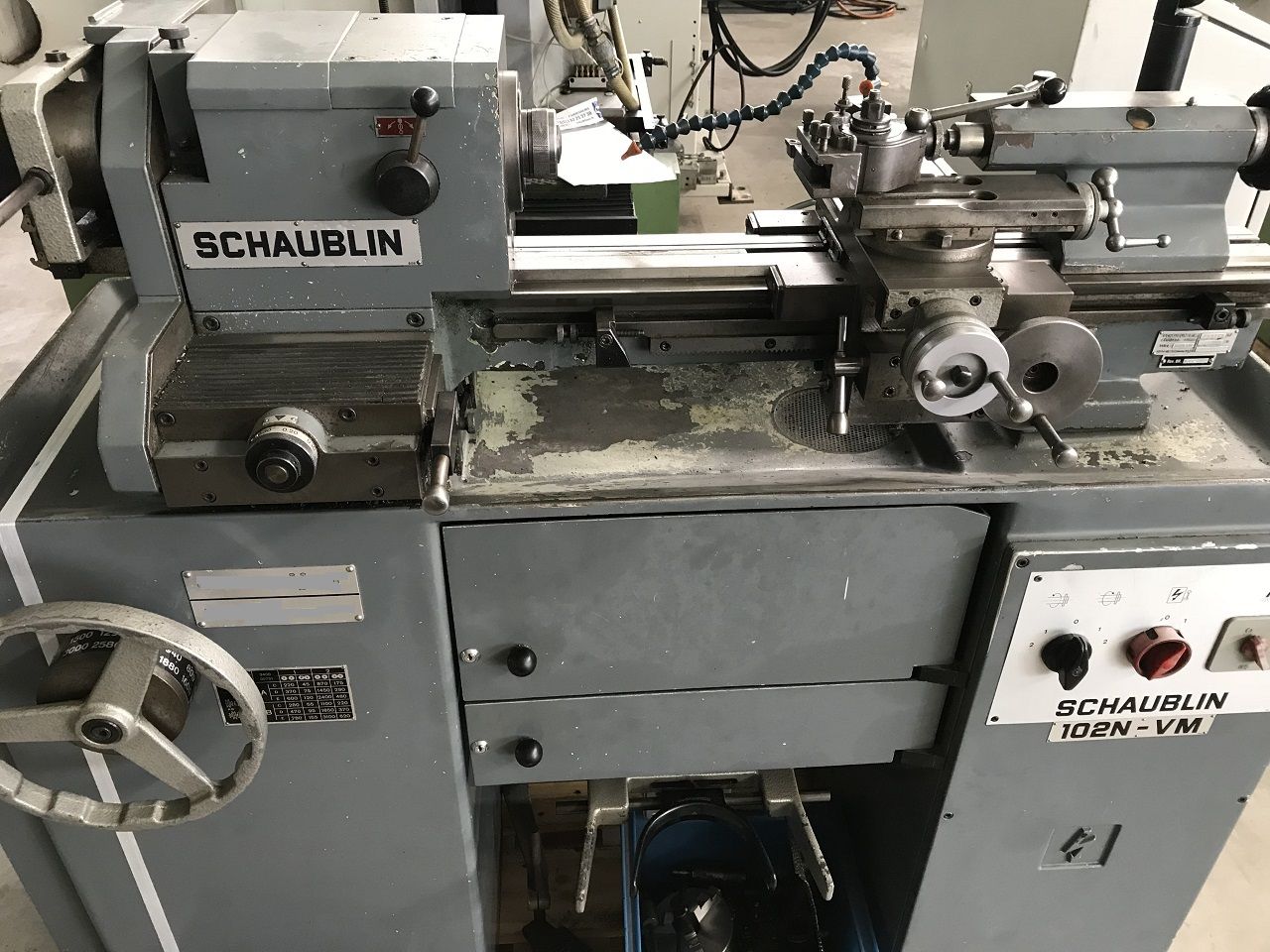 Lathes (CNC and Manual)/LEADSCREW LATHE SCHAUBLIN TYPE 102N-VM W-25