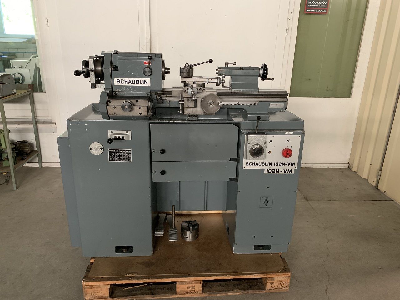 Lathes (CNC and Manual)/LEADSCREW LATHE SCHAUBLIN TYPE 102N-VM W-20