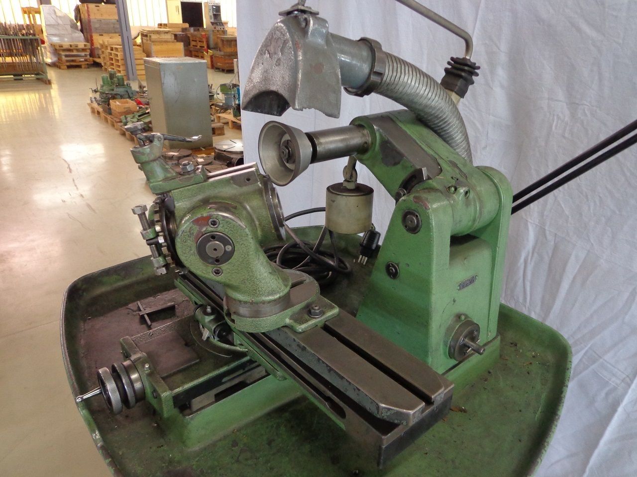 Tool & Cutter Grinders/TOOL AND CUTTER GRINDER DUBIED TYPE 562