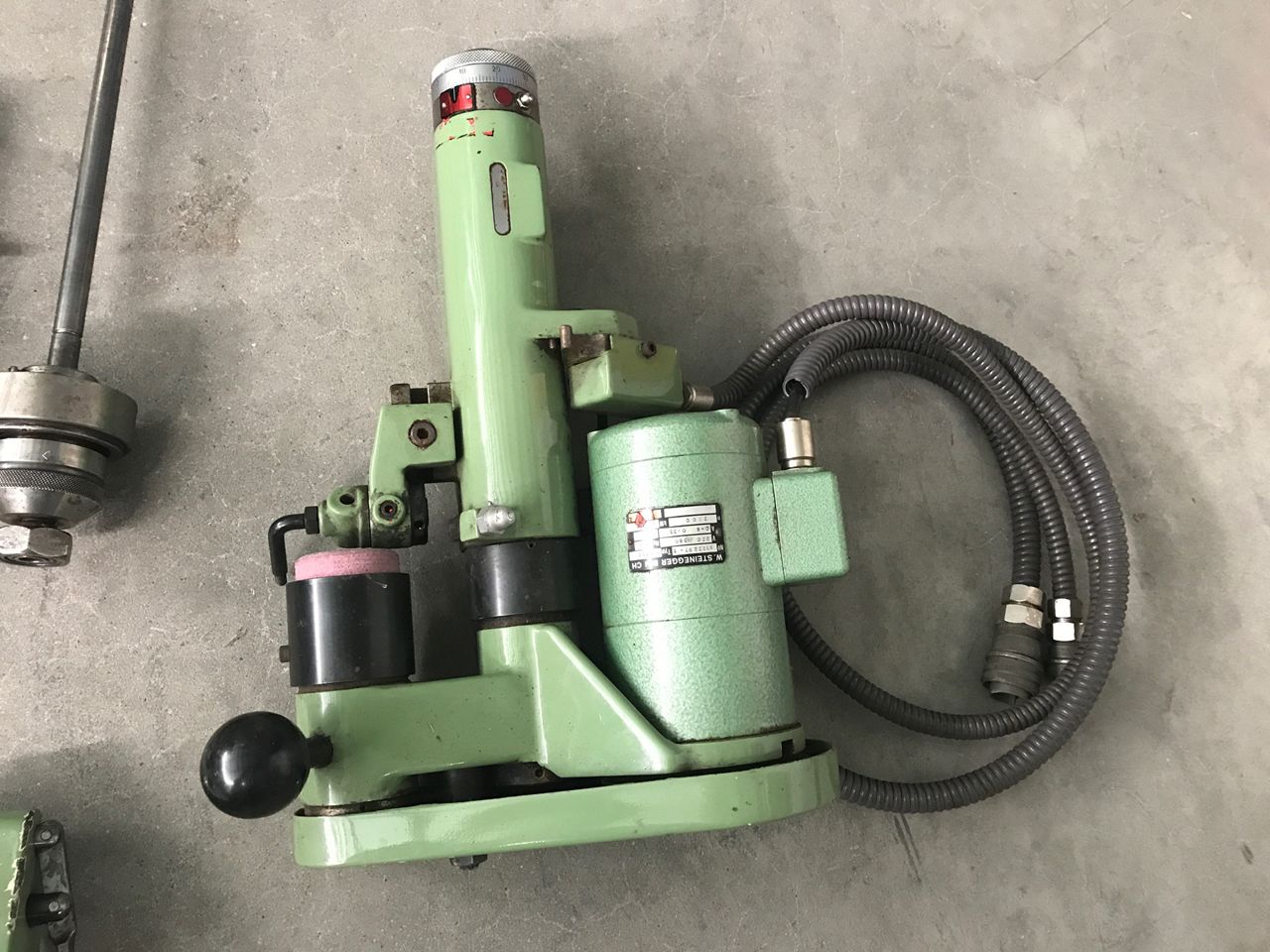 Cylindrical Grinders/CYLINDRICAL GRINDING MACHINE TRIPET TYPE MUR 100