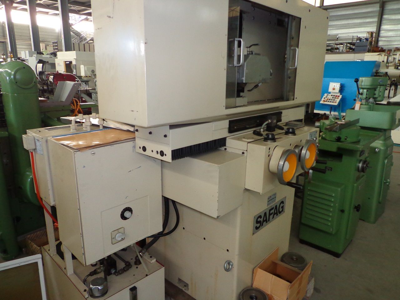 Surface Grinders/SURFACE GRINDING MACHINE SAFAG TYPE 3025 HV
