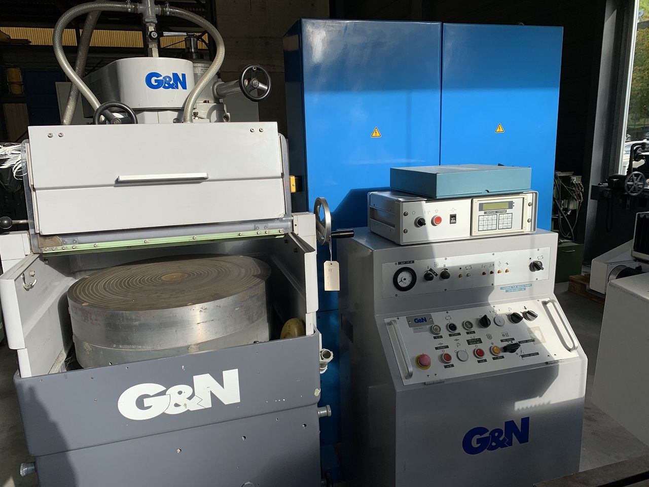Surface Grinders/SURFACE GRINDING MACHINE MUELLER MPS-R 600