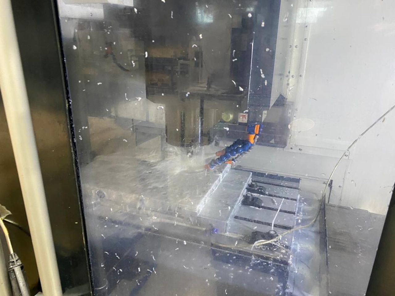 Five-axis Machining Centres/MACHINING CENTER MAKINO TYPE PS-105