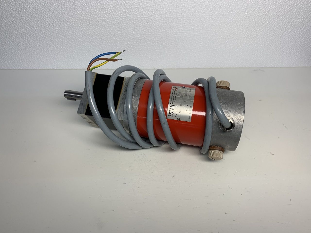 Spares & Accessories/DC MOTOR WITH PERMANENT MAGNEET ESTAN TYPE GfmO 8/4