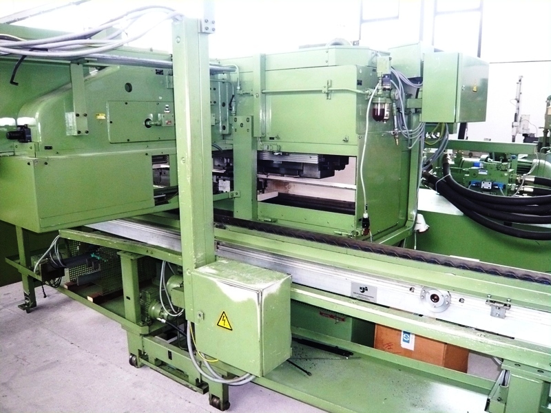 Gears Machining (General)/EX-CELL-O XK 225