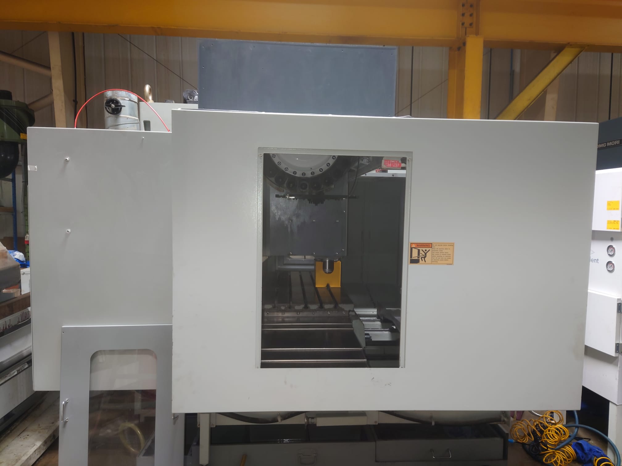 Vertical Machining Centres/Used Dugard 1300 CNC Vertical Machining Centre (4448)