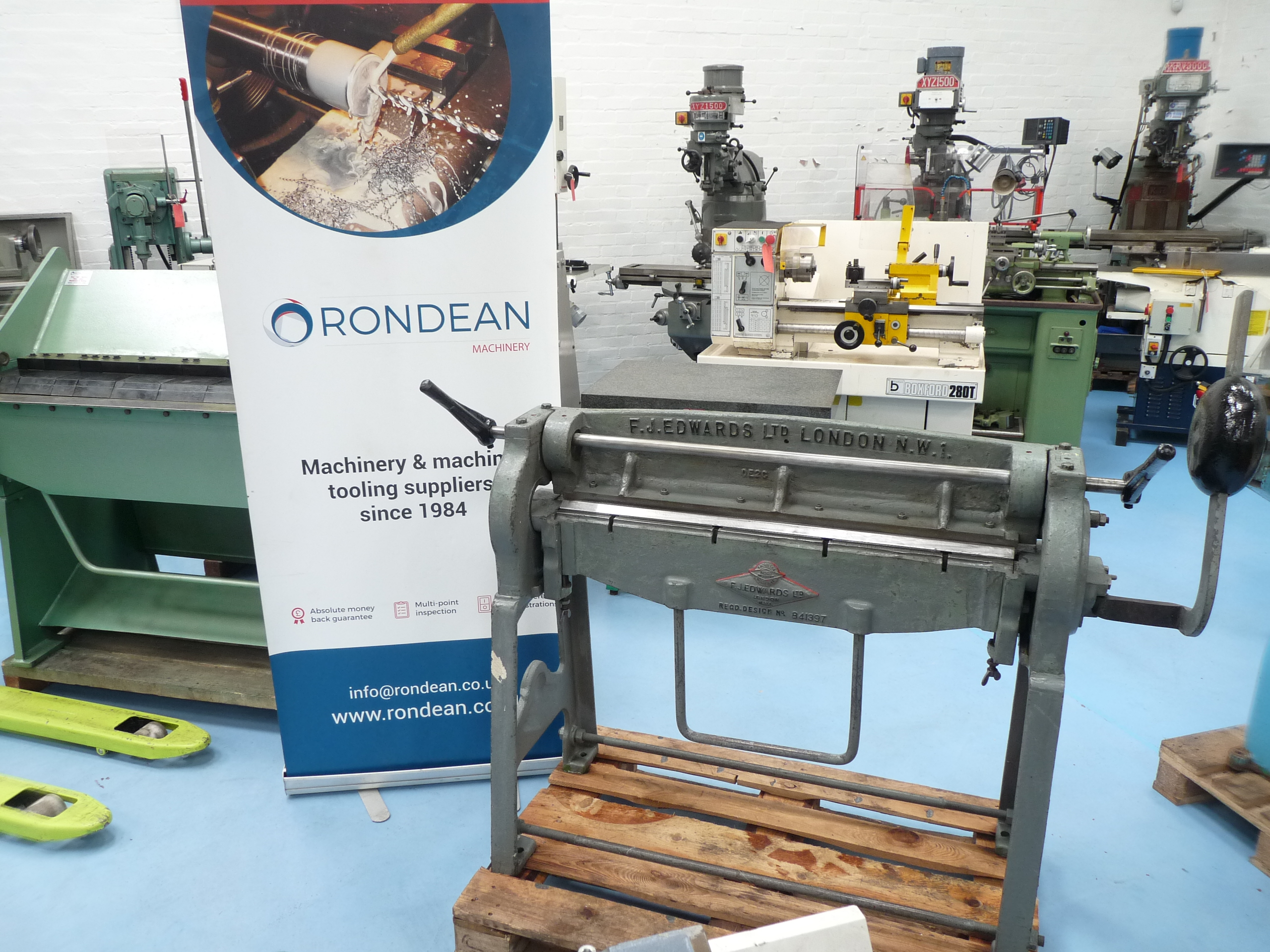 Folding/Edwards Hand Operated Straight Cast Iron Sheet Metal Folder