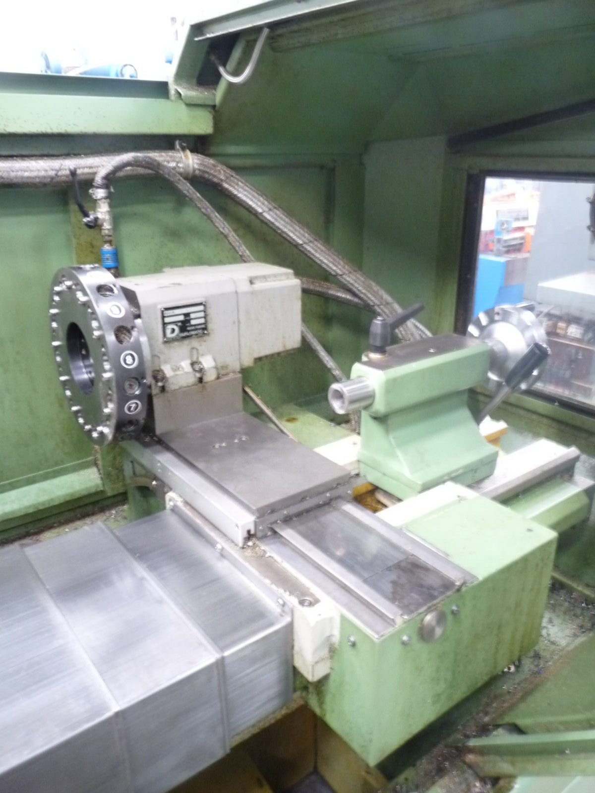 CNC Lathes/AVM Angelini Tornio CNC Centre Lathe