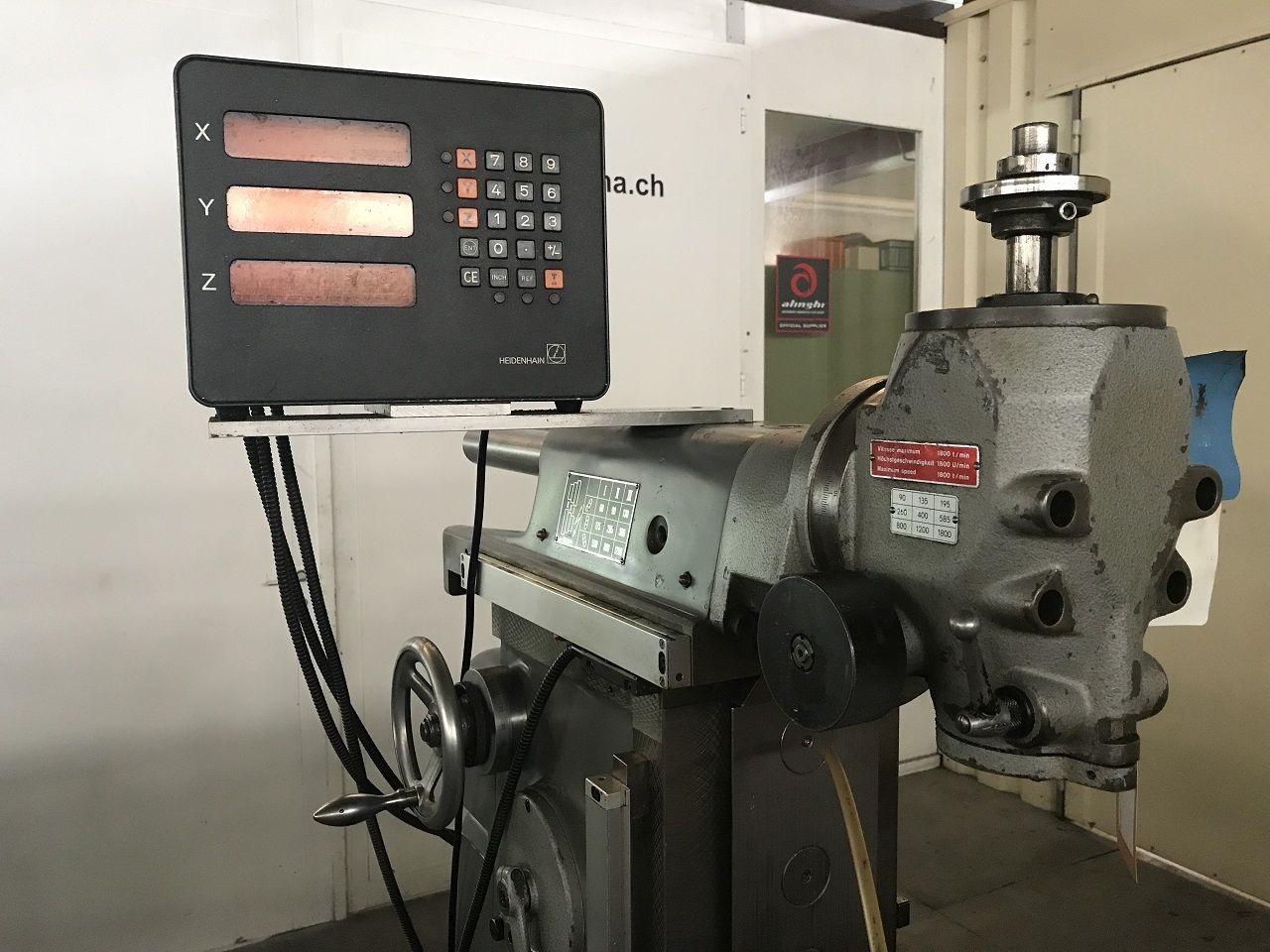 Milling/UNIVERSAL MILLING MACHINE SIXIS S103-R