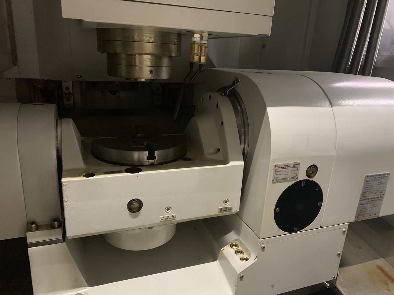 Vertical Machining Centres/VERTICAL MACHINING CENTER SCHAUBLIN TYPE 51-5AX CNC