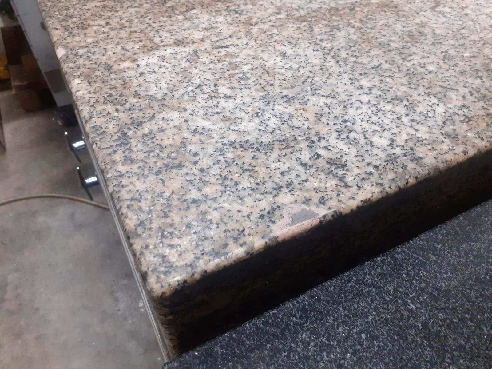 Workshop Equipment/Granite Surface Table (3308)