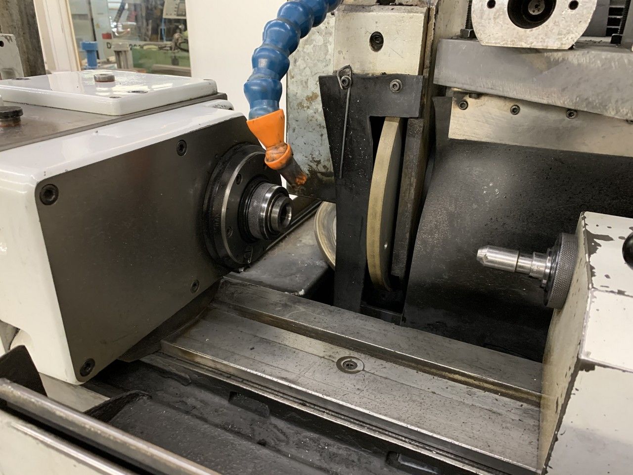 Cylindrical Grinders/TSCHUDIN HTG-410 CYLINDRICAL GRINDING MACHINE