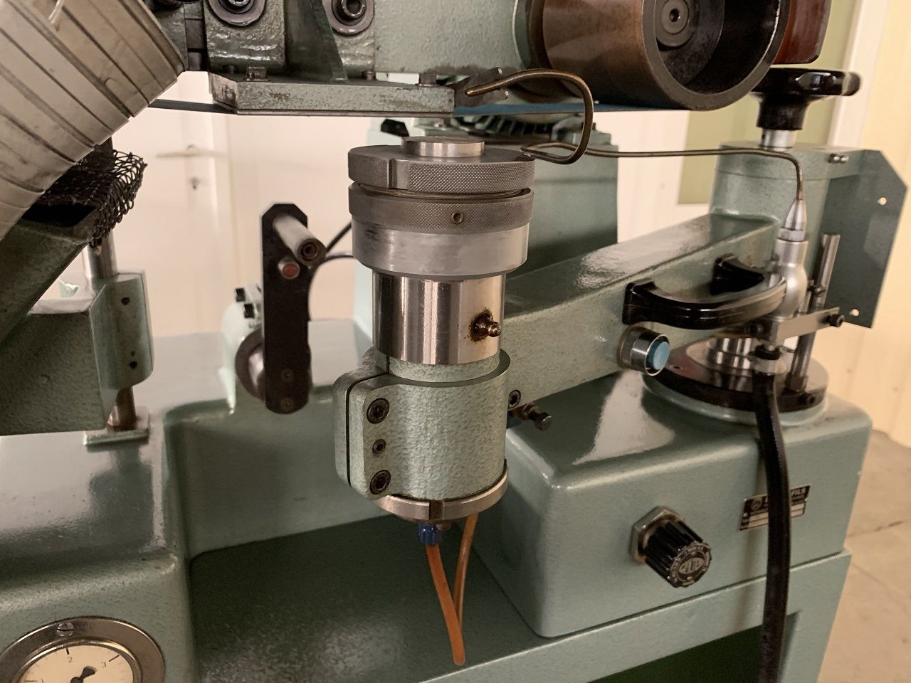 Tool & Cutter Grinders/SMOOTHING MACHINE BULA TYPE MB-93