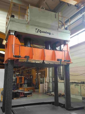 Presses (General)/COMING PPS 250 TONS. FOUR COLUMNS DIES SPOTTING PRESS 