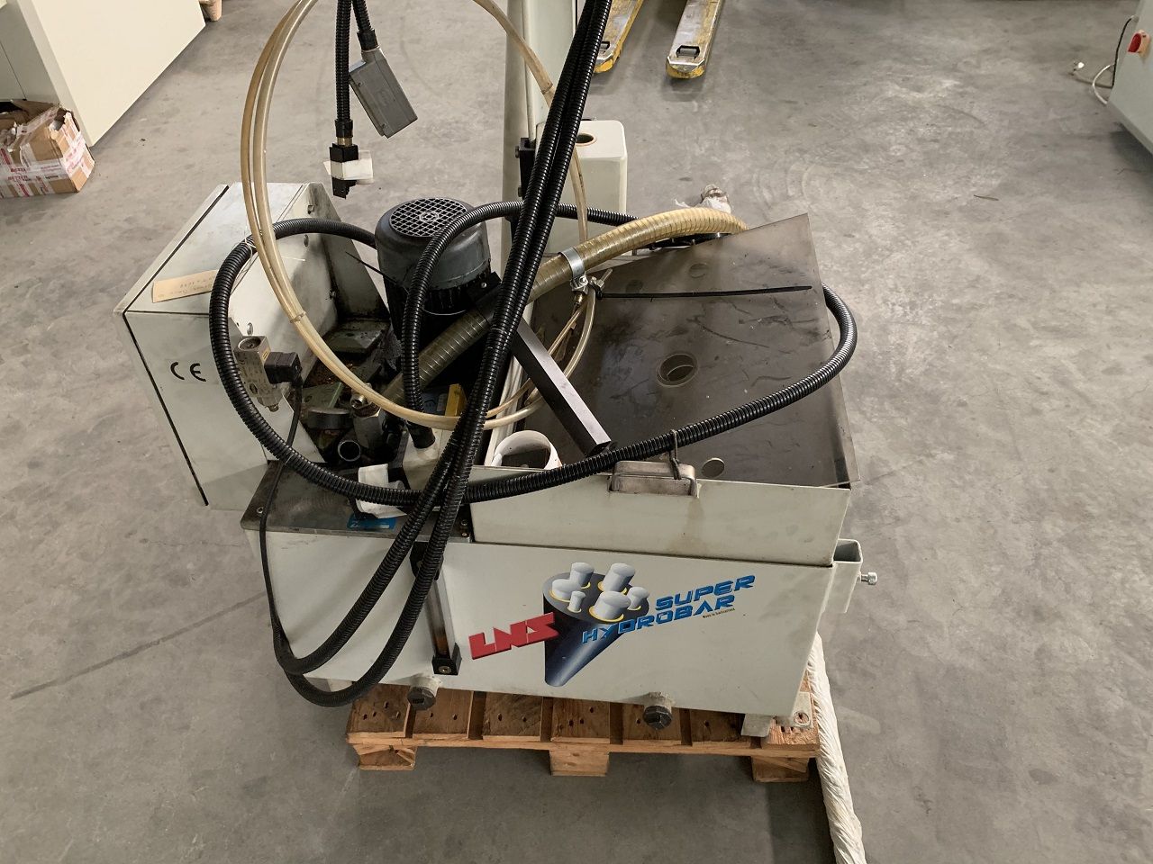 Lathes (CNC and Manual)/BAR LOADER LNS SUPER HYDROBAR THB