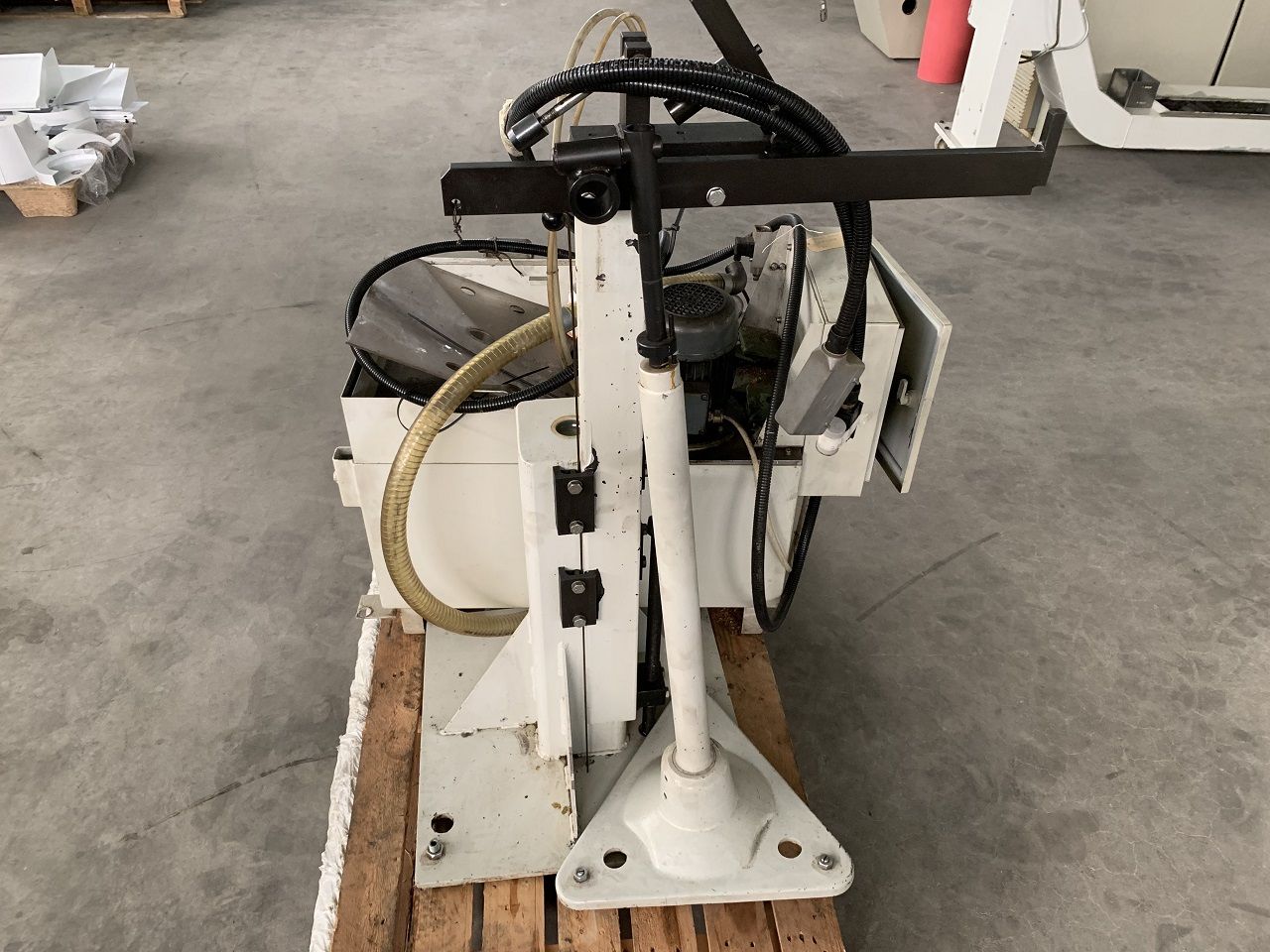 Lathes (CNC and Manual)/BAR LOADER LNS SUPER HYDROBAR THB