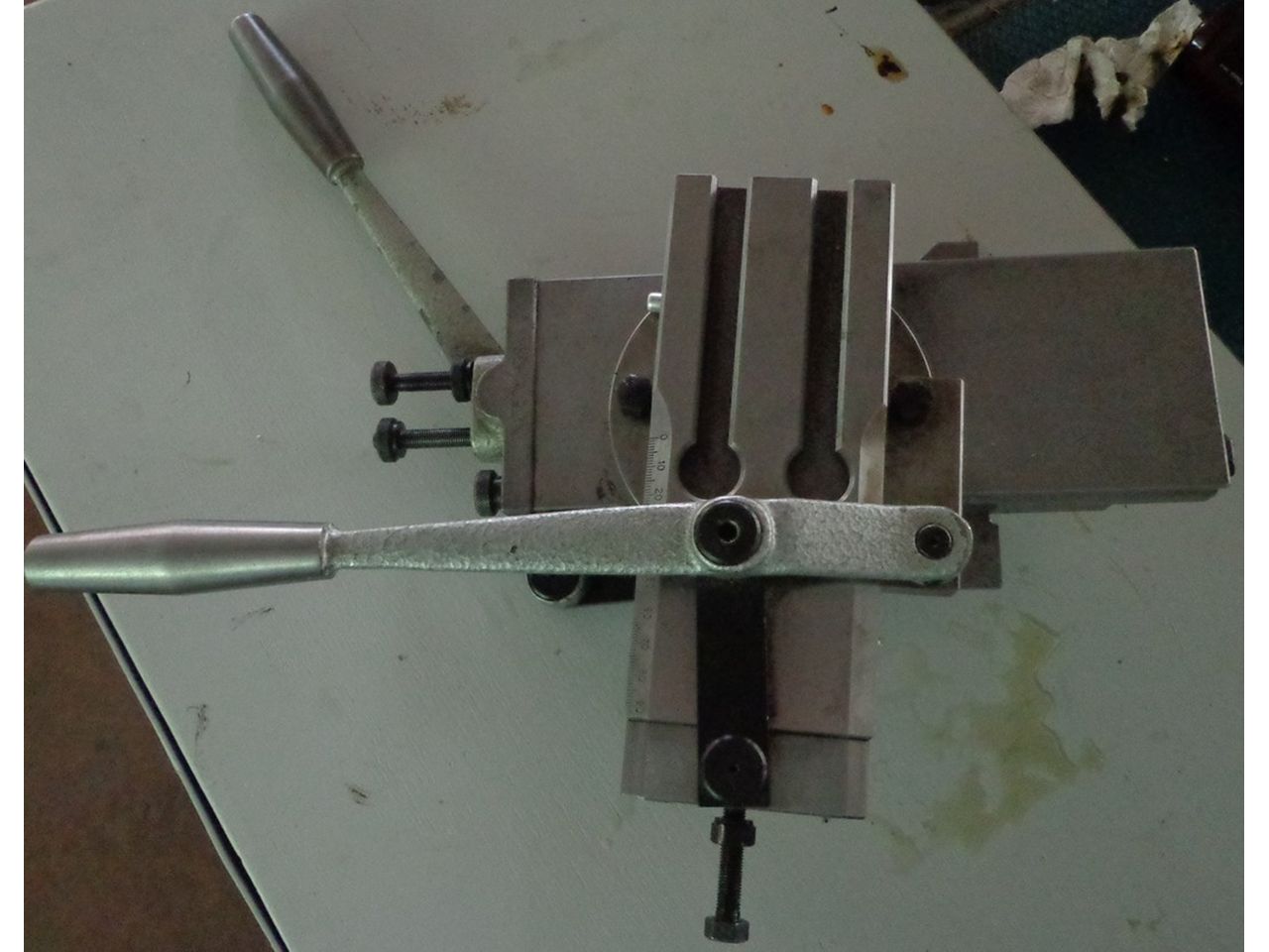 Spares & Accessories/LEVER OPERATED CARRIAGE SCHAUBLIN 102-47 WITH 2 LEVERS