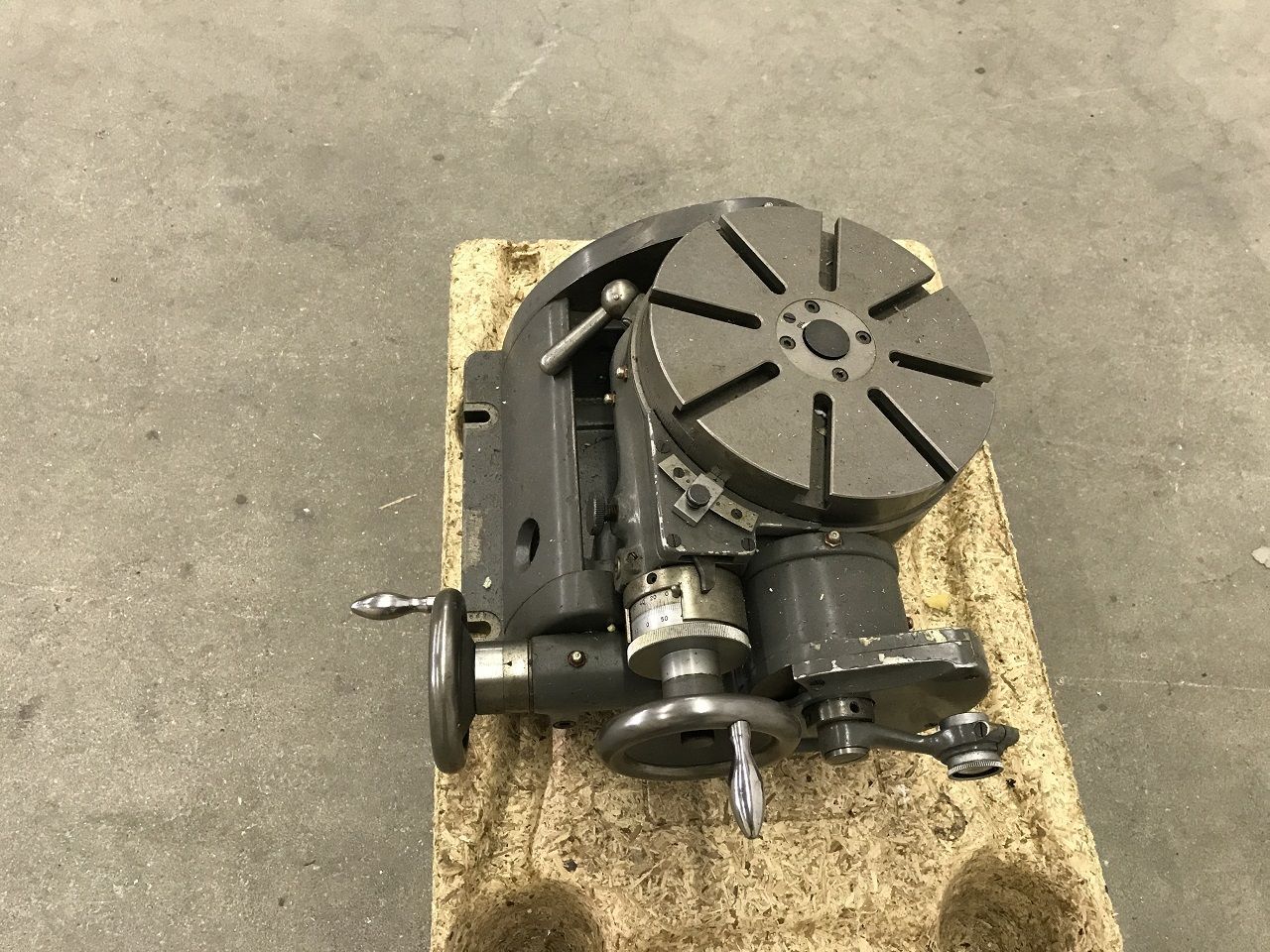 Spares & Accessories/CIRCULAR AND INCLINABLE TABLE HAUSER 200