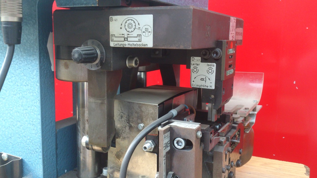 Miscellaneous/AMPHENOL-TUCHEL FD 0100