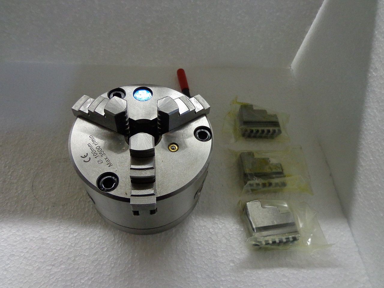 Spares & Accessories/3-JAW CHUCKS VERTEX TYPE 100 ON ADAPTER W-20