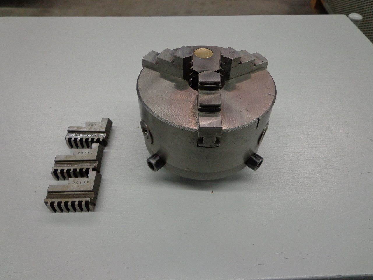 Spares & Accessories/3-BIT CHUCK TYPE 130 MM