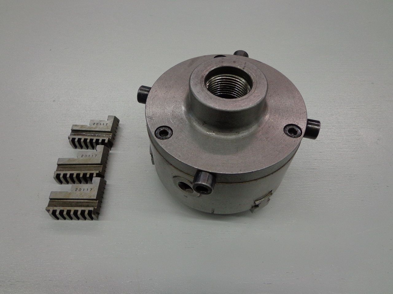 Spares & Accessories/3-BIT CHUCK TYPE 130 MM