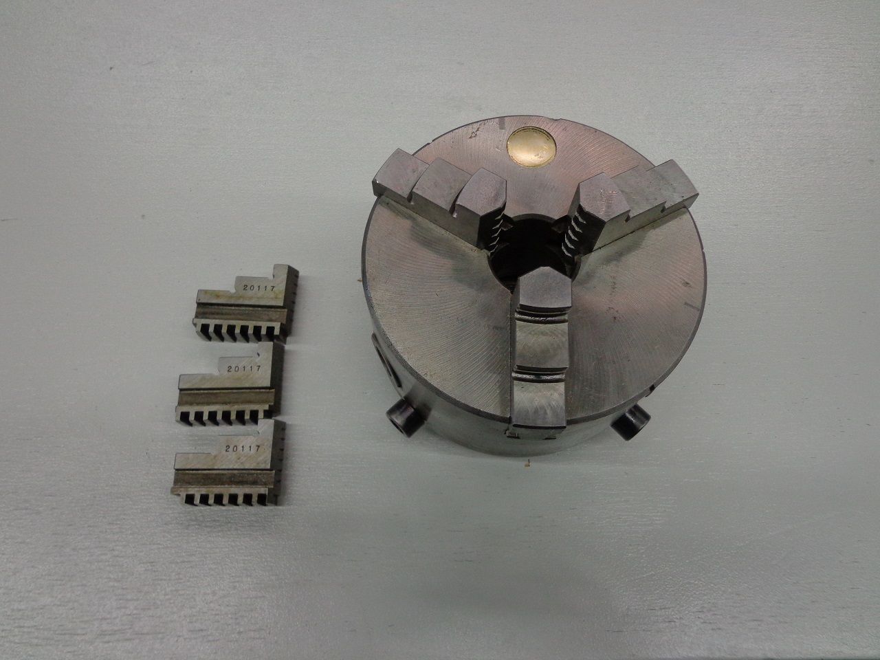 Spares & Accessories/3-BIT CHUCK TYPE 130 MM