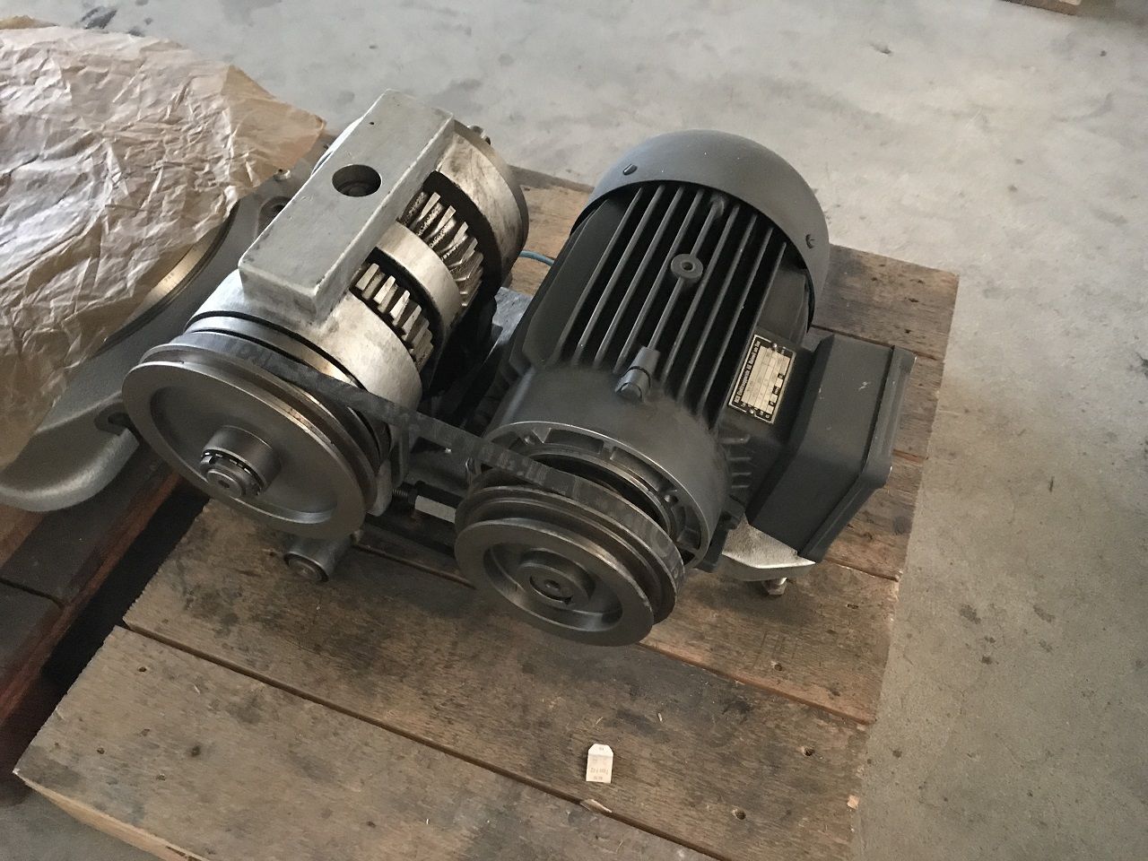 Spares & Accessories/2-SPEEDS MOTOR SCHAUBLIN 76-853