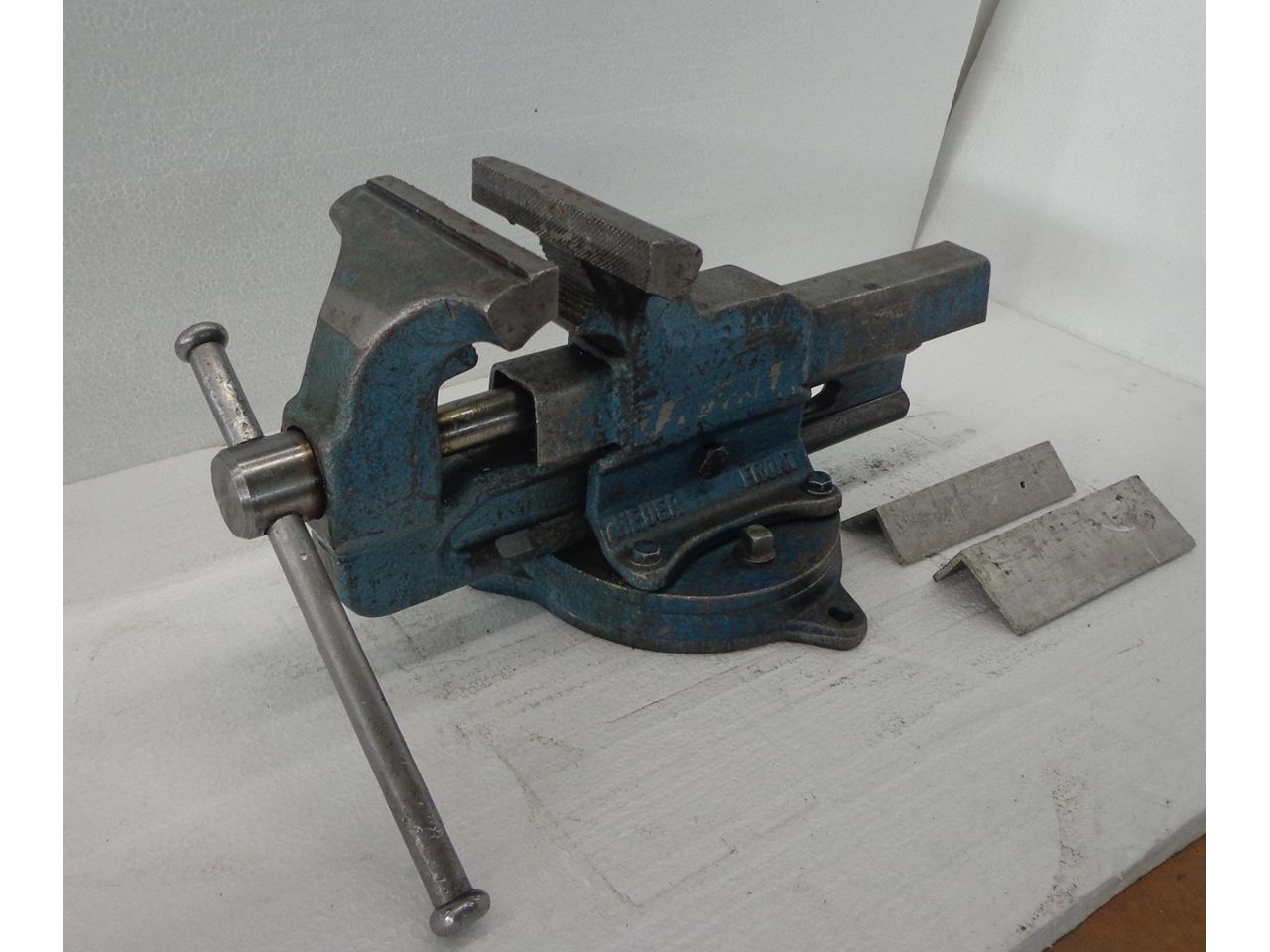 Spares & Accessories/BENCH VICE JAWS WIDTH 130 MM