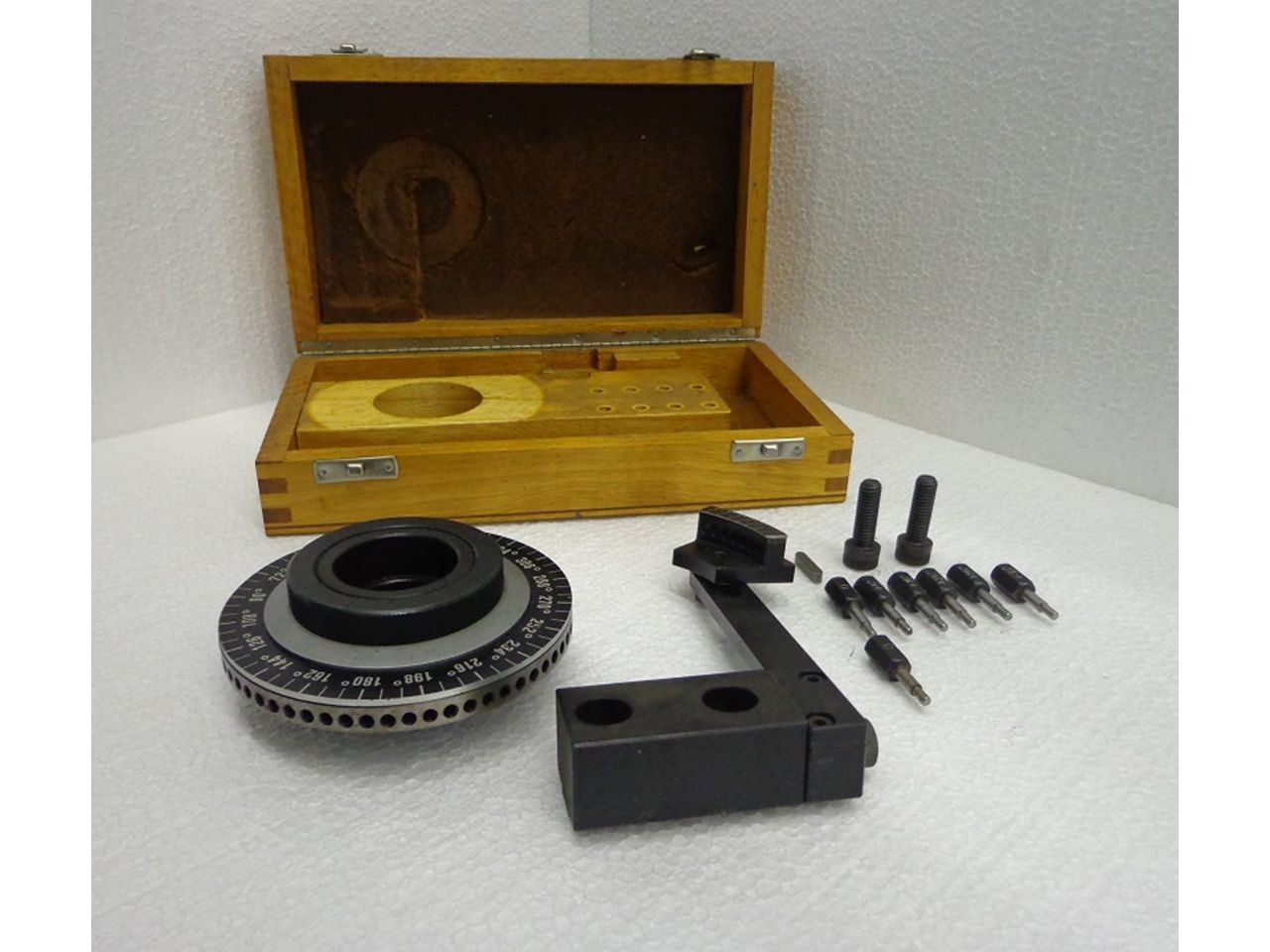 Spares & Accessories/DIVIDING ATTACHMENT FOR HEADSTOCK SCHAUBLIN 102