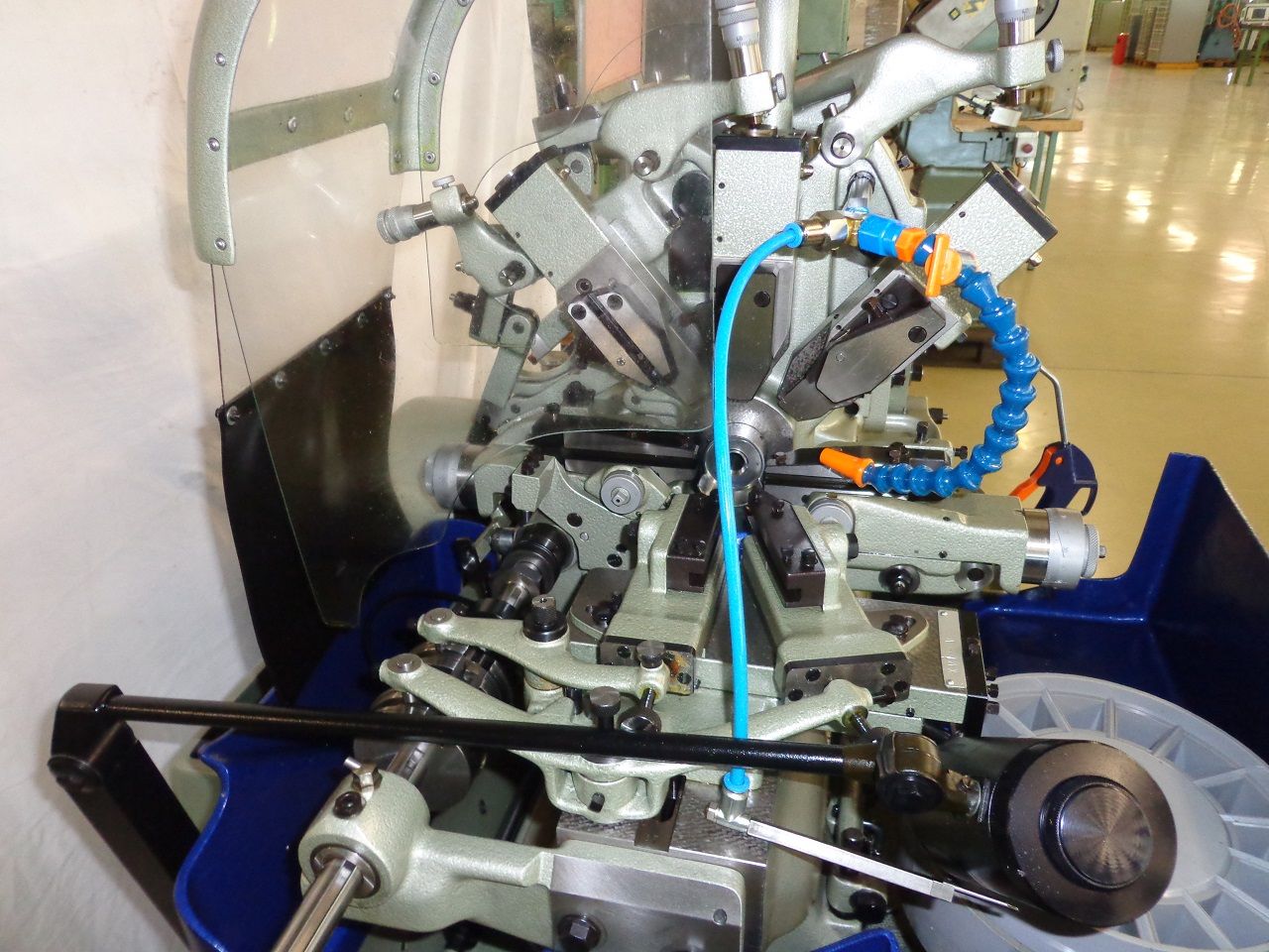 Lathes (CNC and Manual)/AUTOMATIC TURNING LATHE TORNOS TYPE M-7