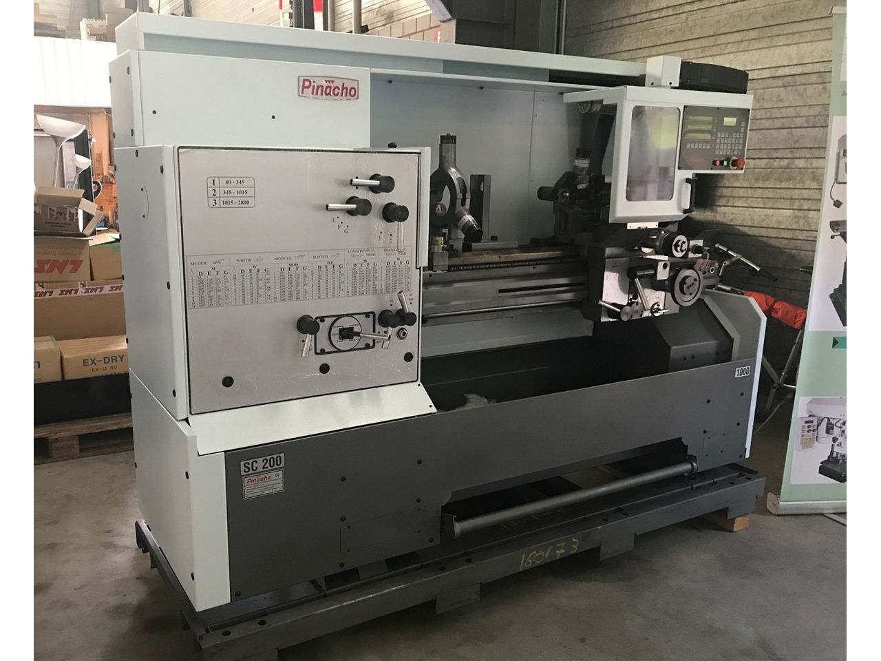 Lathes (CNC and Manual)/CONVENTIONAL LATHE PINACHO ML-18 200-42X1000 MM