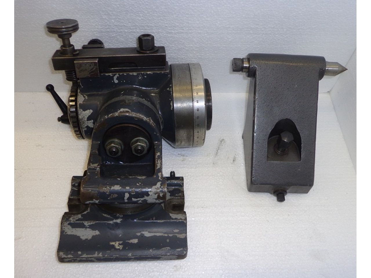 Spares & Accessories/UNIVERSAL AND TILTING DIVIDING ATTACHMENT