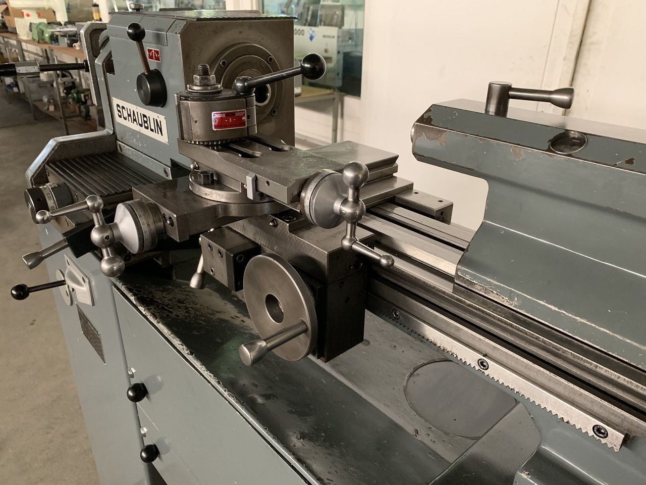 Lathes (CNC and Manual)/LEADSCREW LATHE SCHAUBLIN TYPE 102N-VM W-20