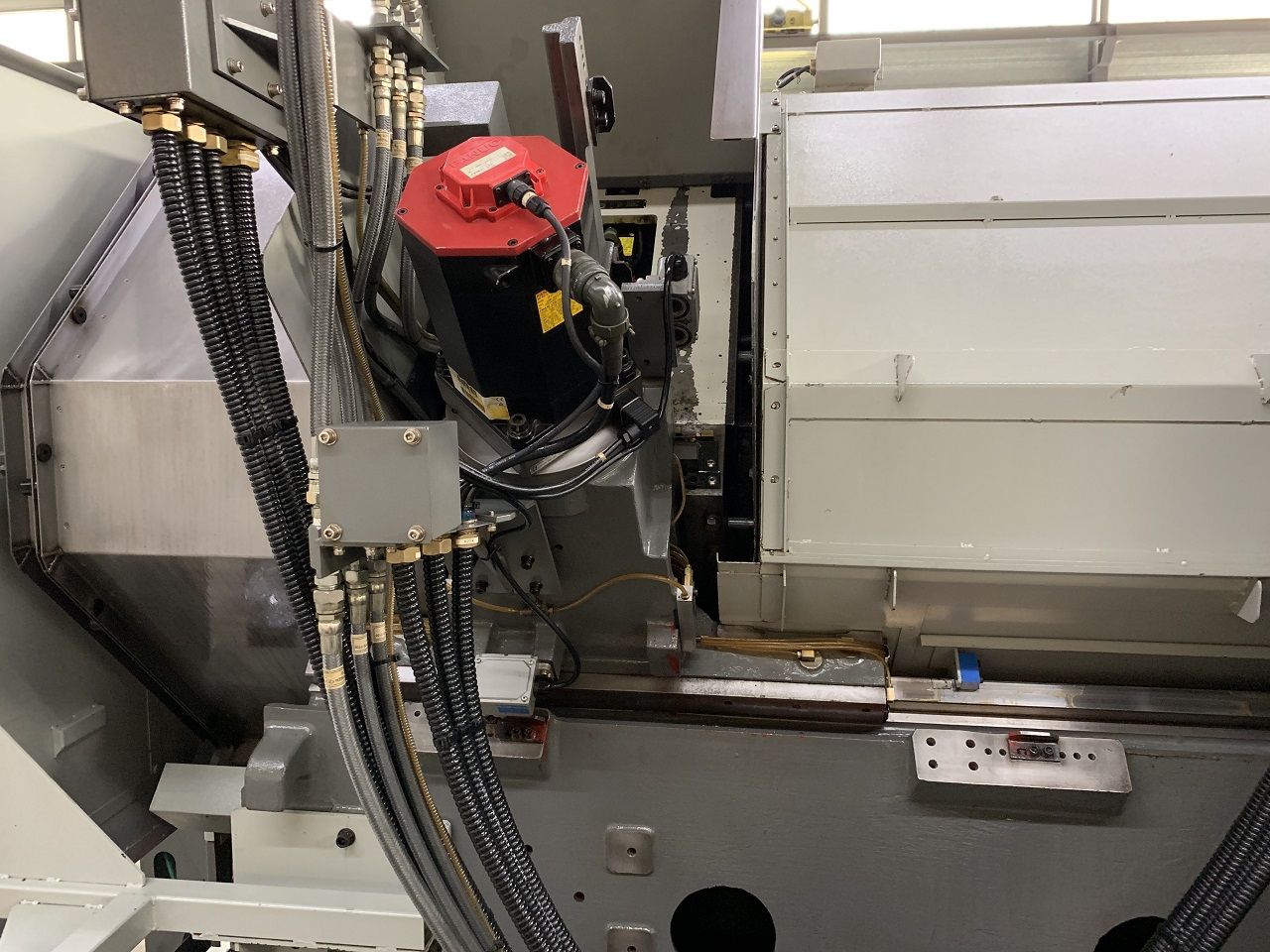 Centre Lathes/TURNING CENTER HYUNDAI TYPE SKT 250 SY