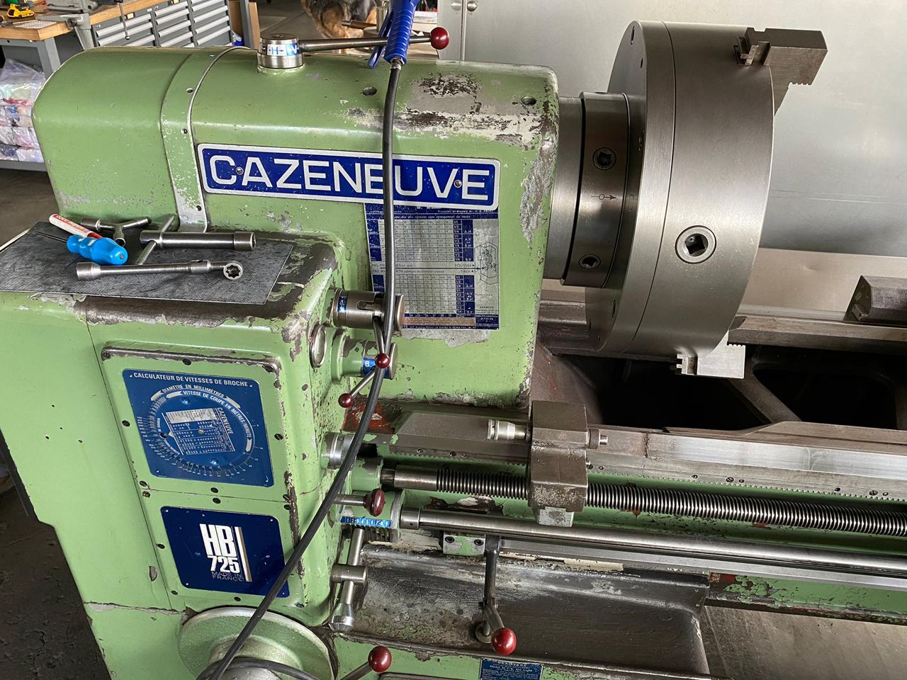 Lathes (CNC and Manual)/LEADSCREW LATHE CAZENEUVE TYPE HB-725