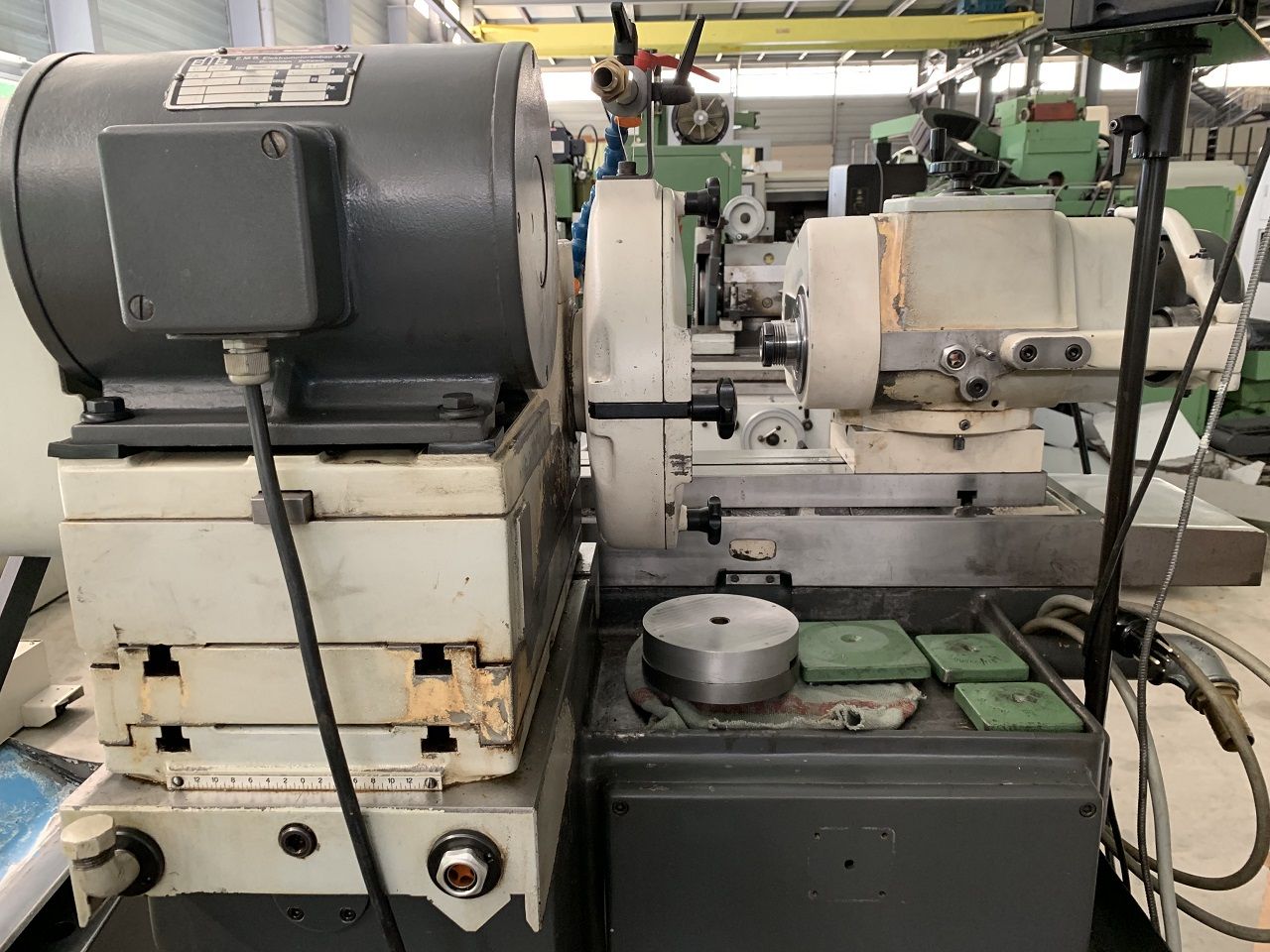 Cylindrical Grinders/CYLINDRICAL GRINDING MACHINE TSCHUDIN HTG-300