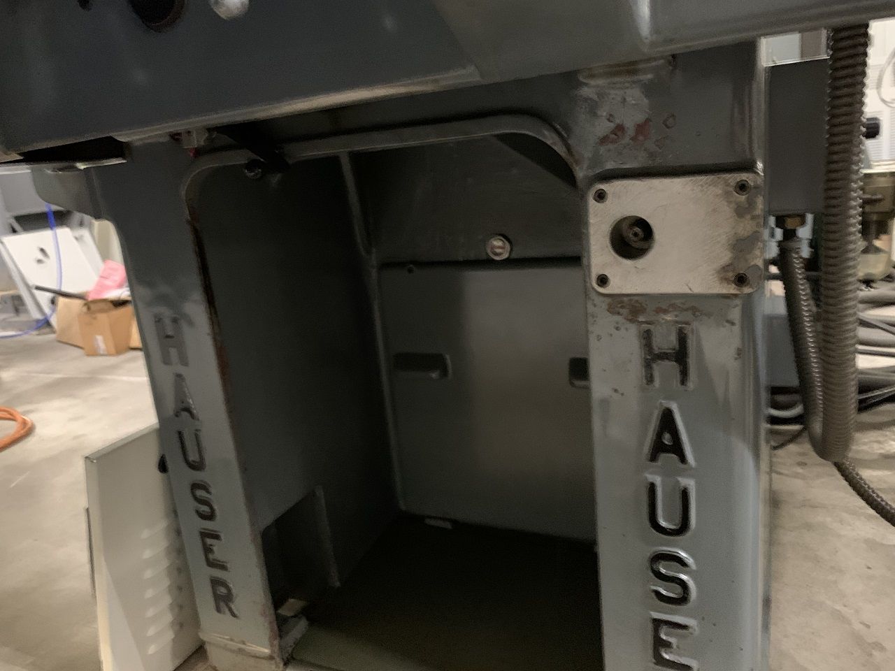 Grinding/HAUSER 3-SMO COORDINATE GRINDING MACHINE