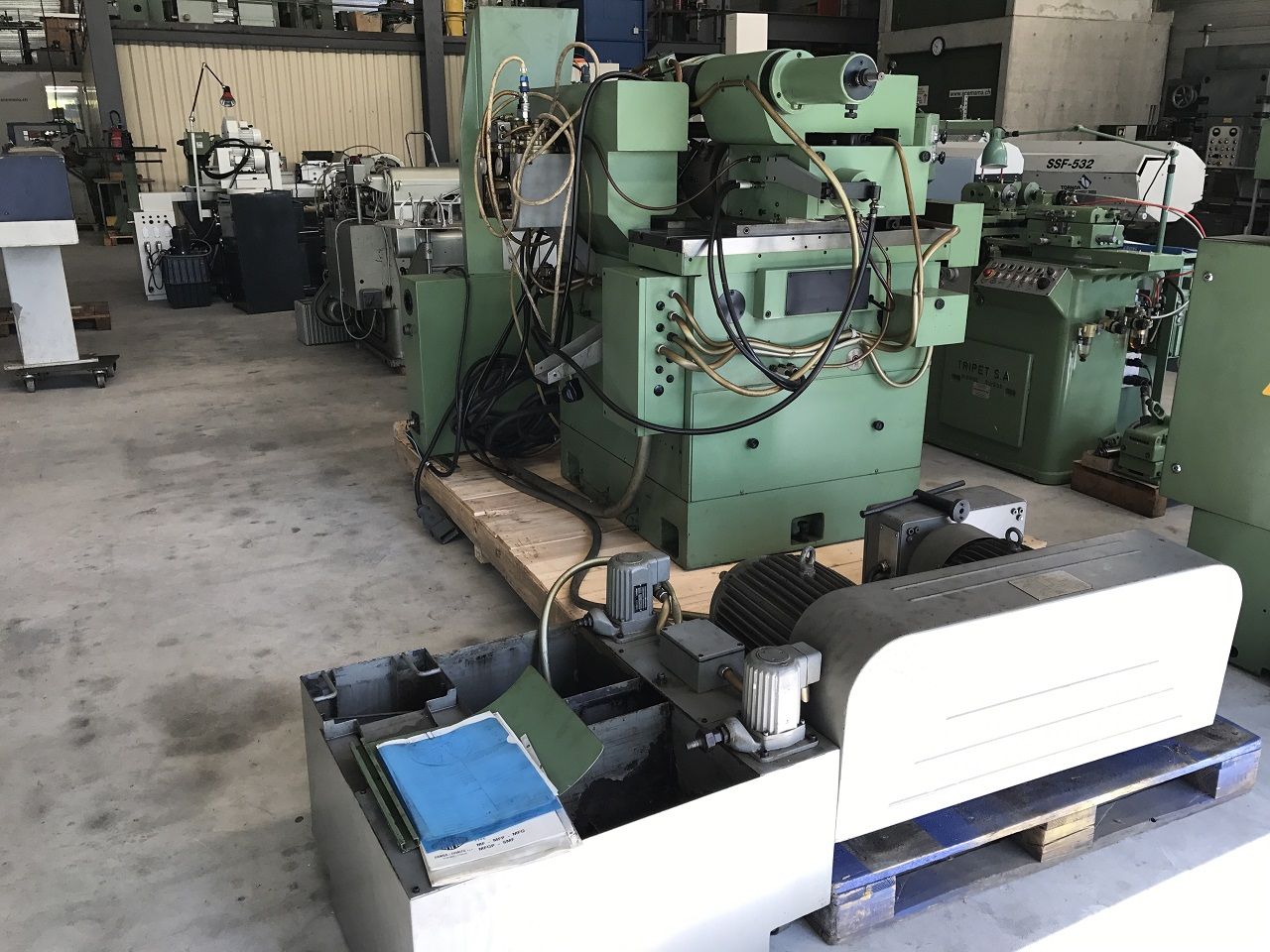 Internal Grinders/INTERNAL GRINDING MACHINE VOUMARD TYPE 3A