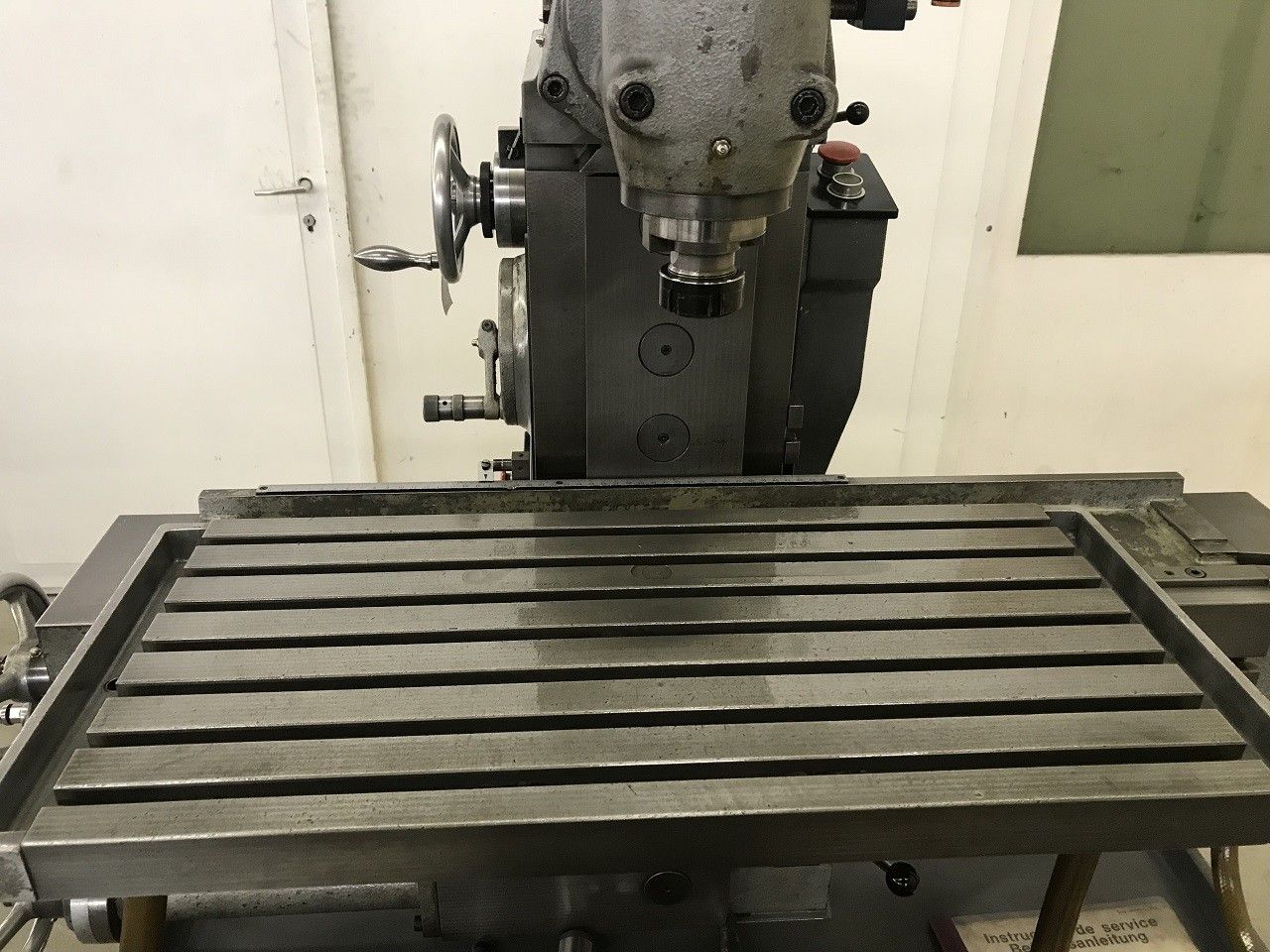 Milling/UNIVERSAL MILLING MACHINE SIXIS S-103