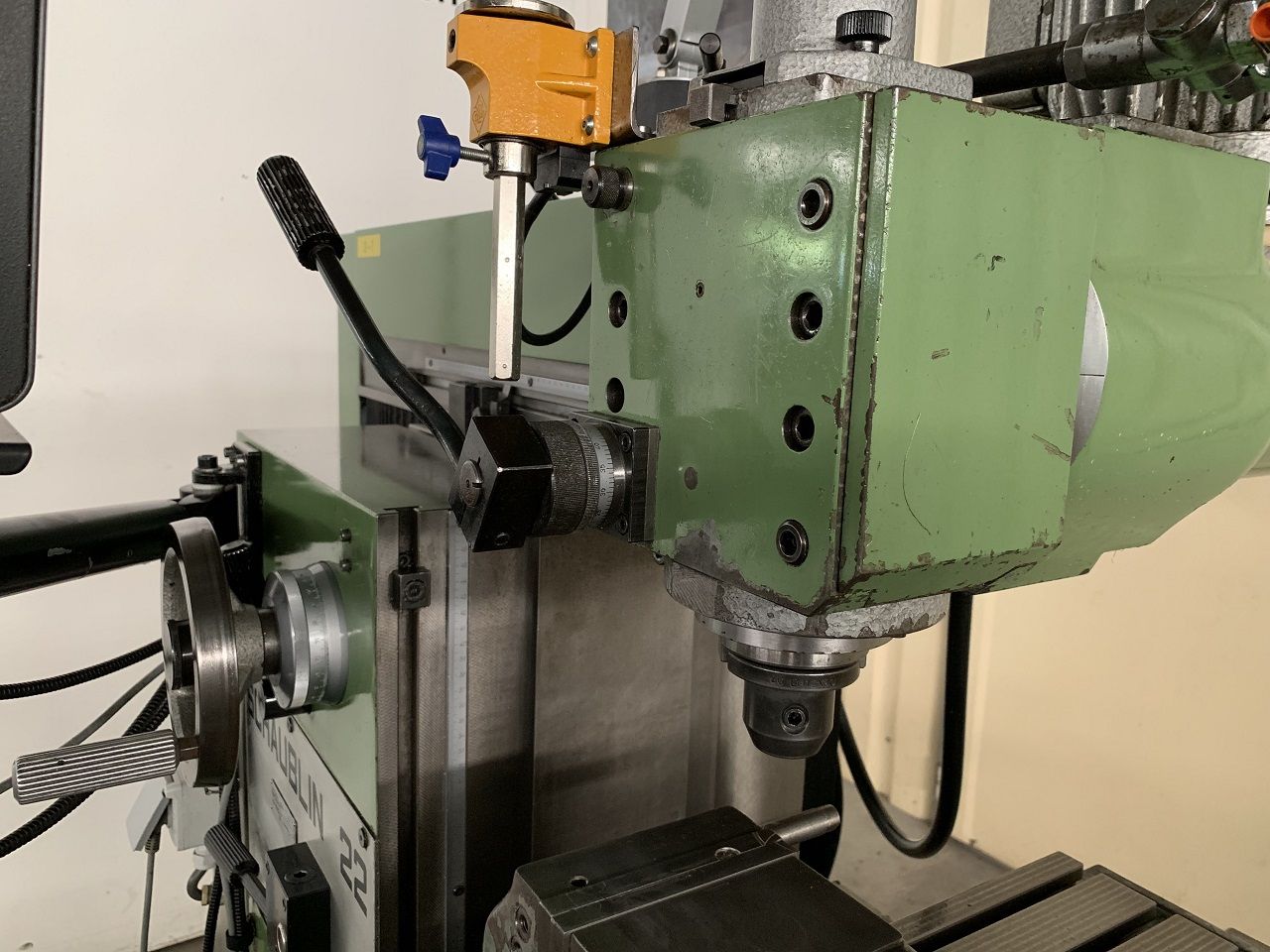 Milling/UNIVERSAL MILLING MACHINE SCHAUBLIN TYPE 22