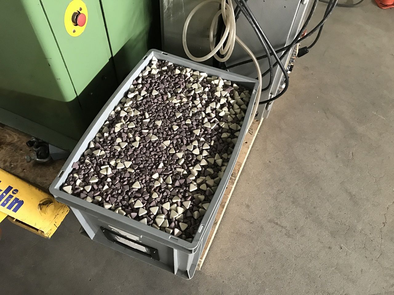 Polishing/VIBRATOR TROWAL CVE 225