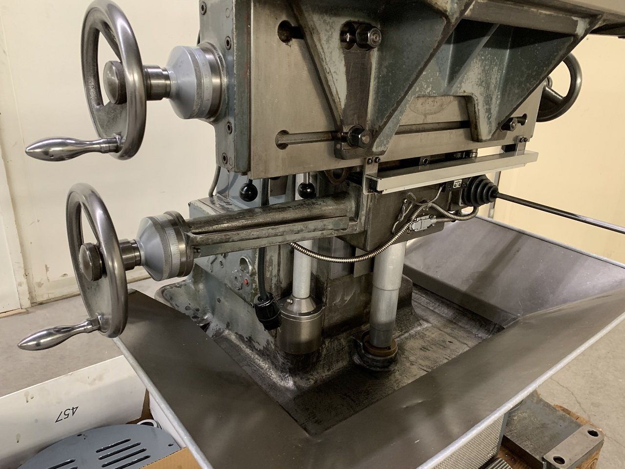 Milling/UNIVERSAL MILLING MACHINE SCHAUBLIN TYPE 13