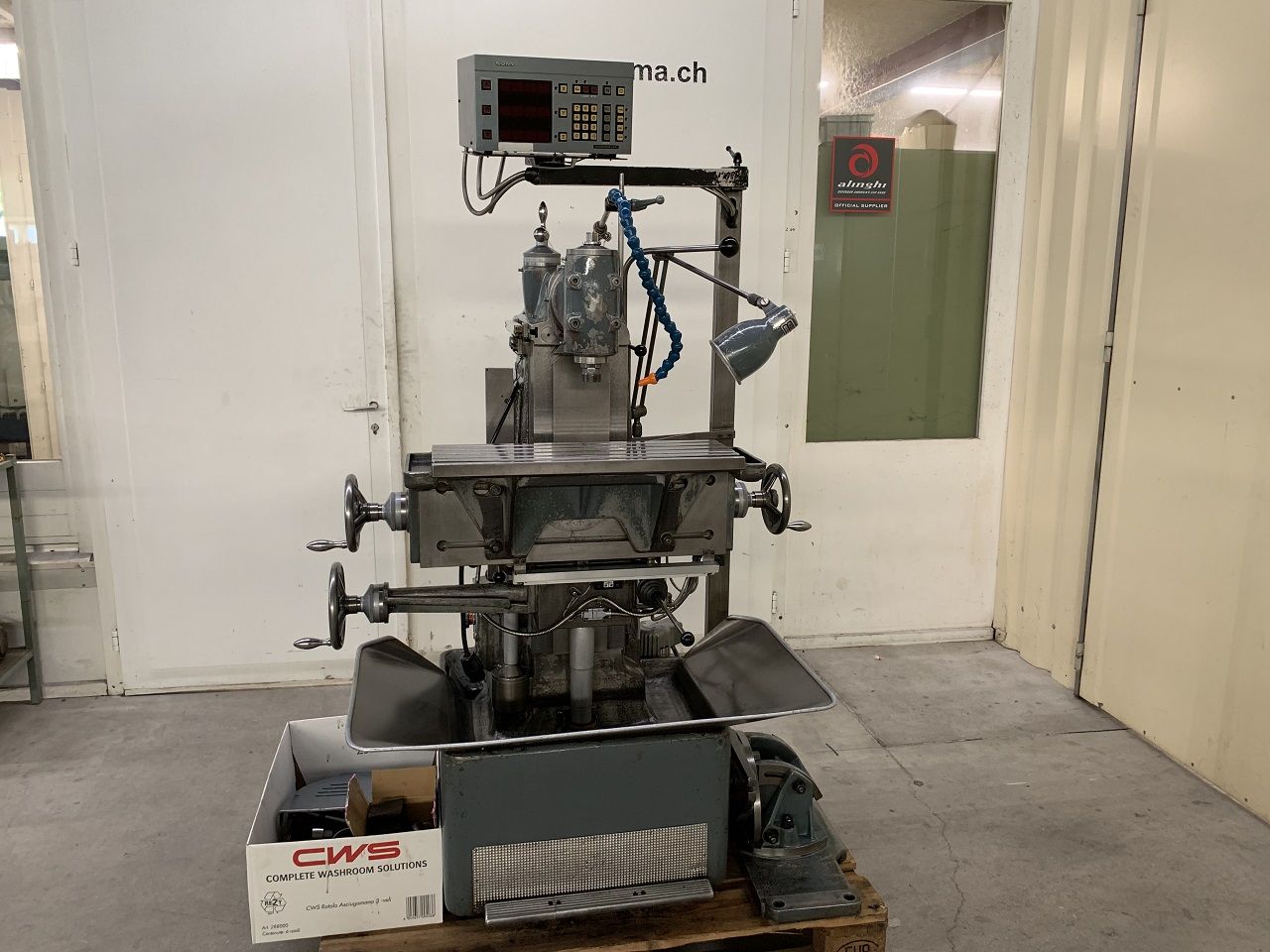 Milling/UNIVERSAL MILLING MACHINE SCHAUBLIN TYPE 13