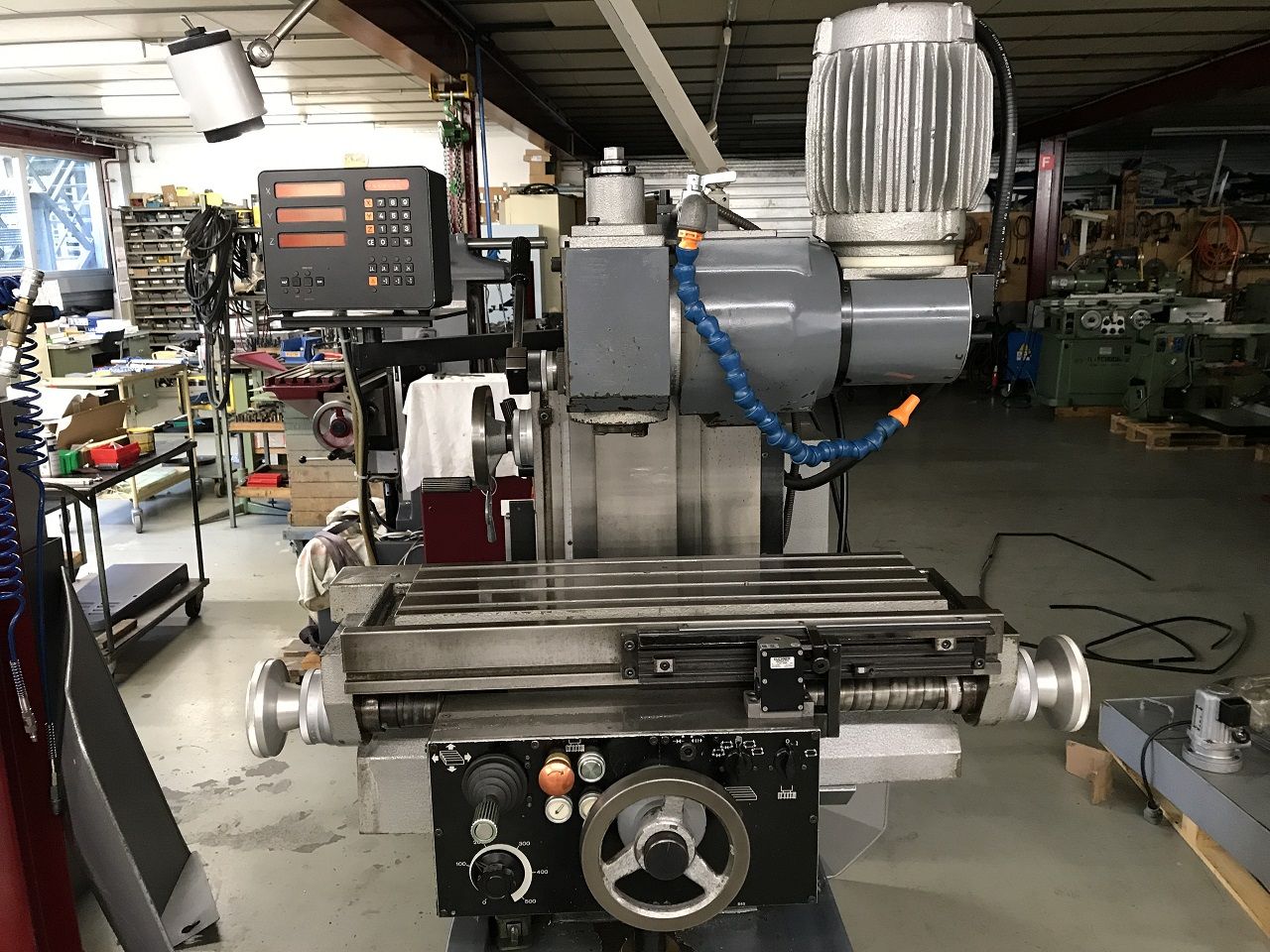 Milling/UNIVERSAL MILLING MACHINE SCHAUBLIN TYPE 22