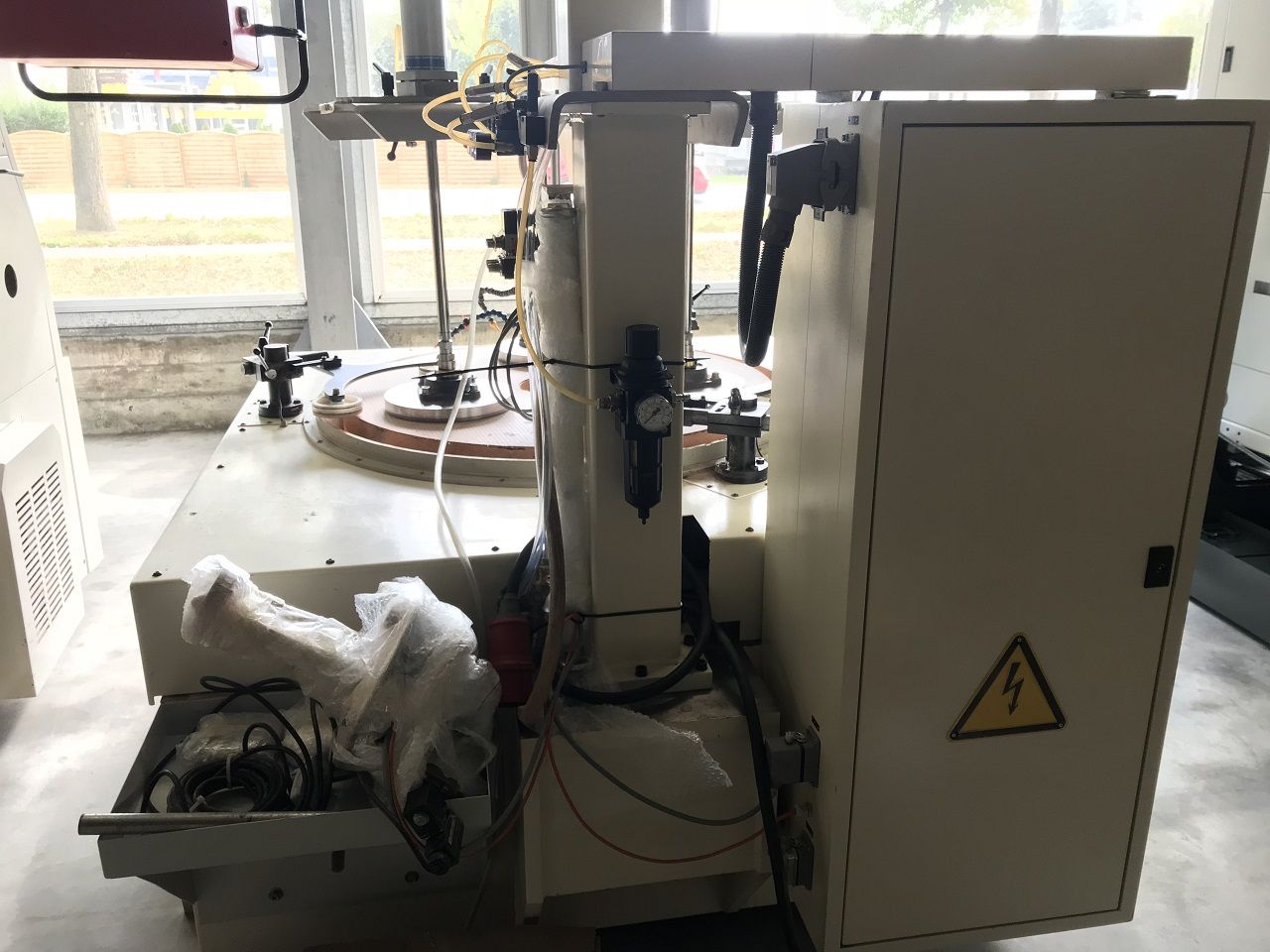 Lapping/SURFACE LAPPING MACHINE STAEHLI TYPE FLM-1000