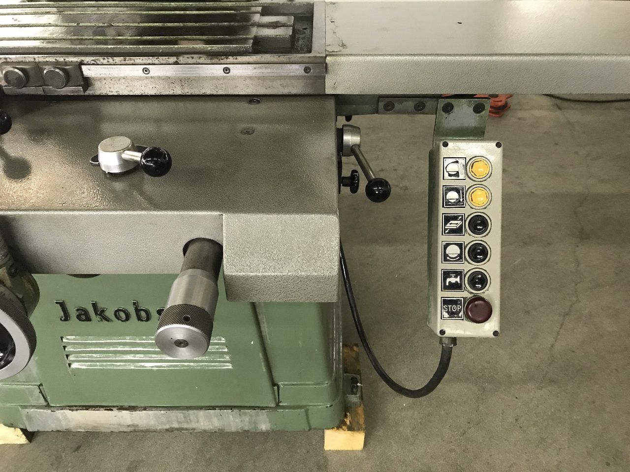 Surface Grinders/SURFACE GRINDING MACHINE JAKOBSEN TYPE SJ12