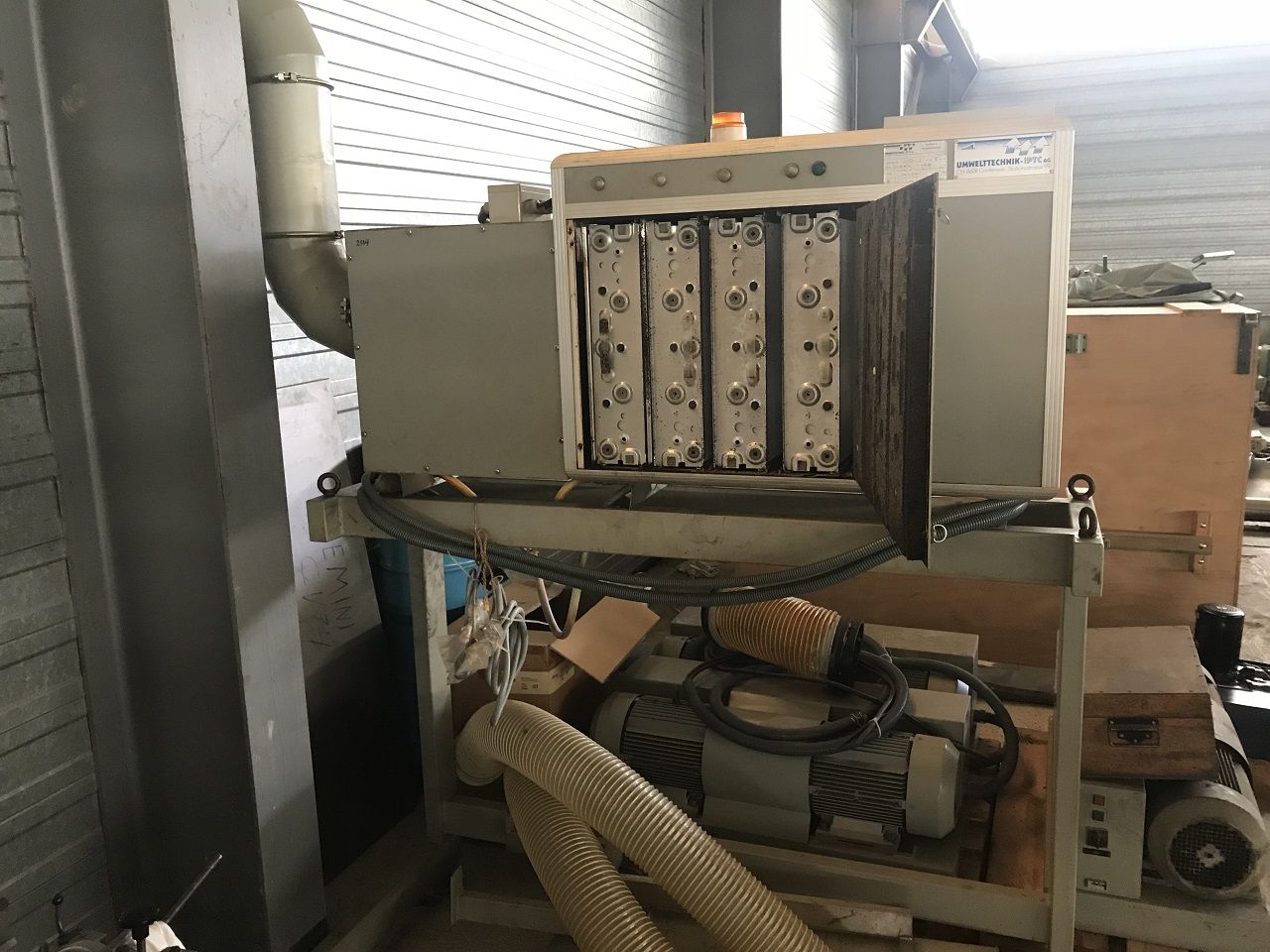 Miscellaneous/SUCTION DEVICE IPTC TYPE D-25/4M